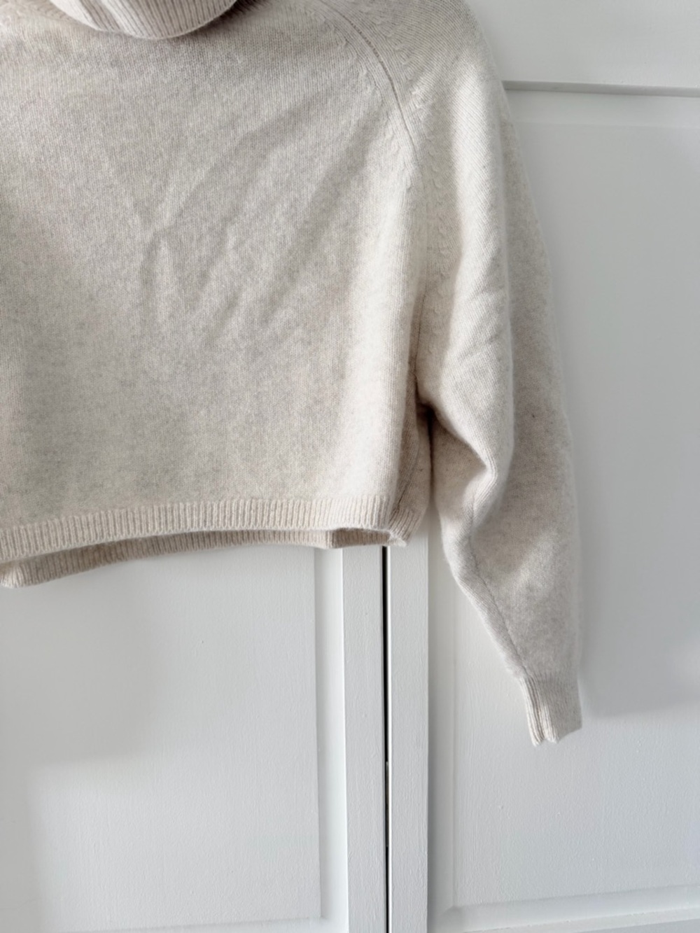 Wilfred 100% Cashmere Oversized Cropped Turtleneck Sweater - XS - Picture 11 of 11